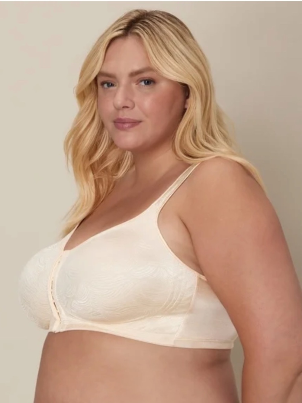 Playtex 18 Hour Front Close Wireless Bra with Back Support Light Beige 38C NWT
